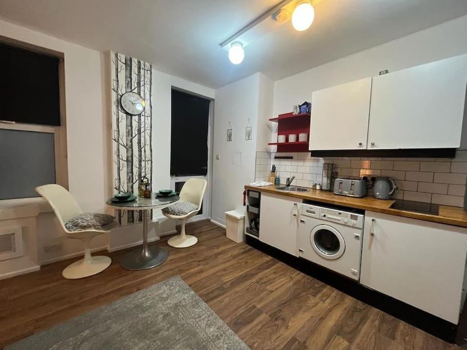 Tree Studio Apartment Barbican F3 London Bagian luar foto