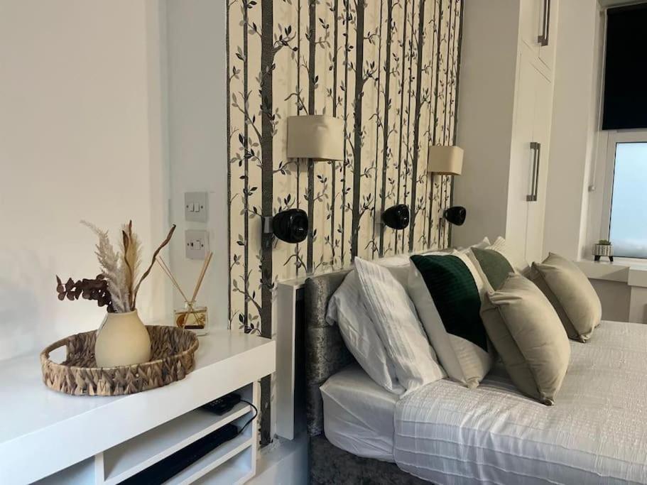 Tree Studio Apartment Barbican F3 London Bagian luar foto