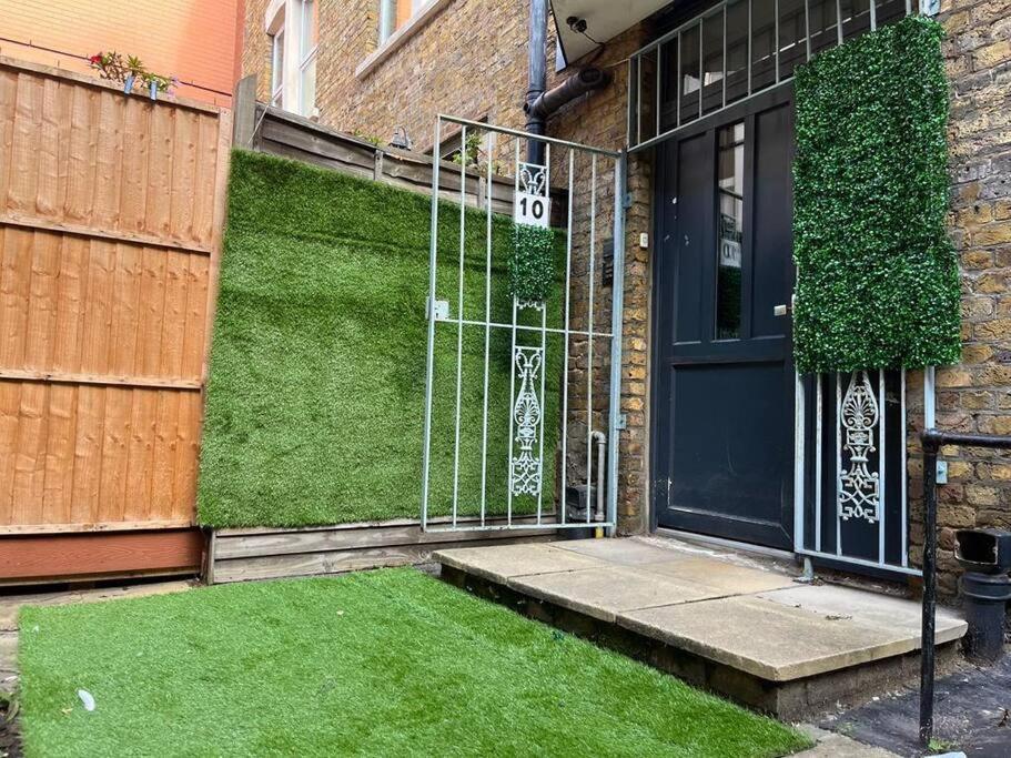 Tree Studio Apartment Barbican F3 London Bagian luar foto